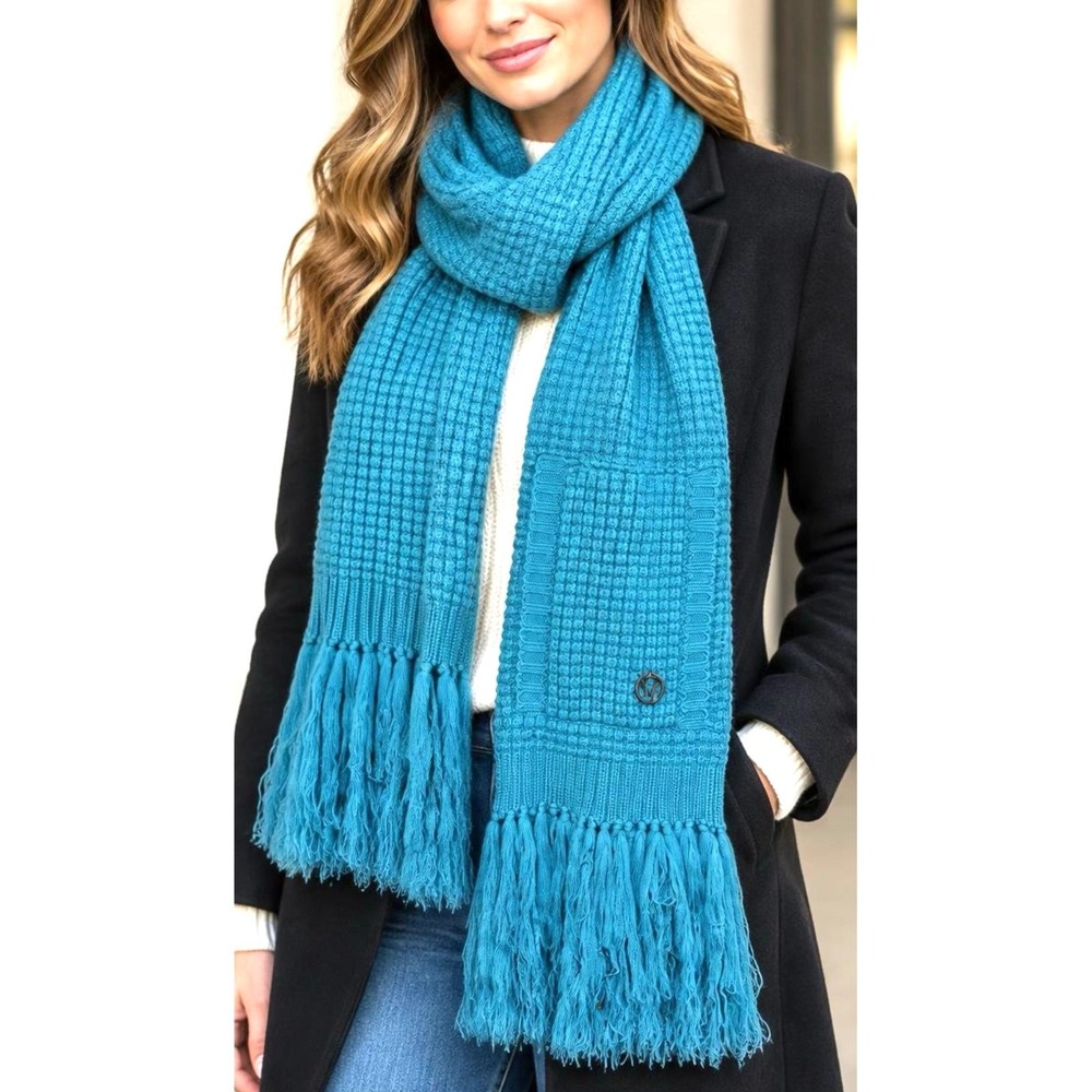 Lululemon 100% Merino Wool Pocket Scarf Teal Blue Waffle Knit Fringe OS